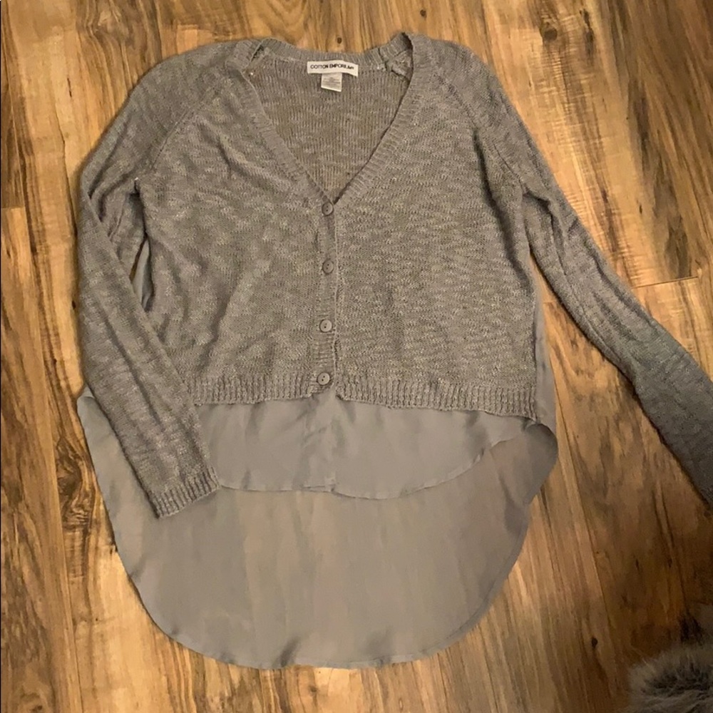 Grey accent sweater